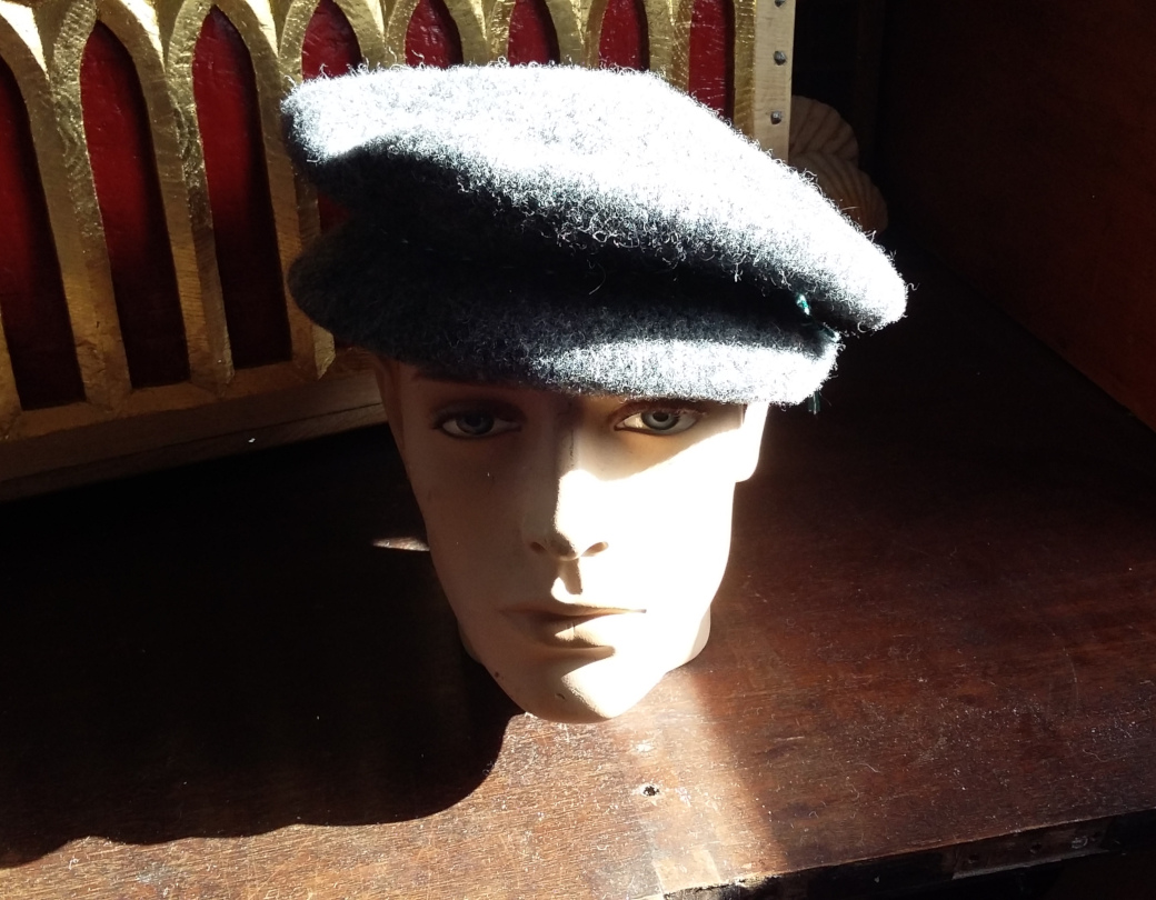 Light grey Tudor bonnet